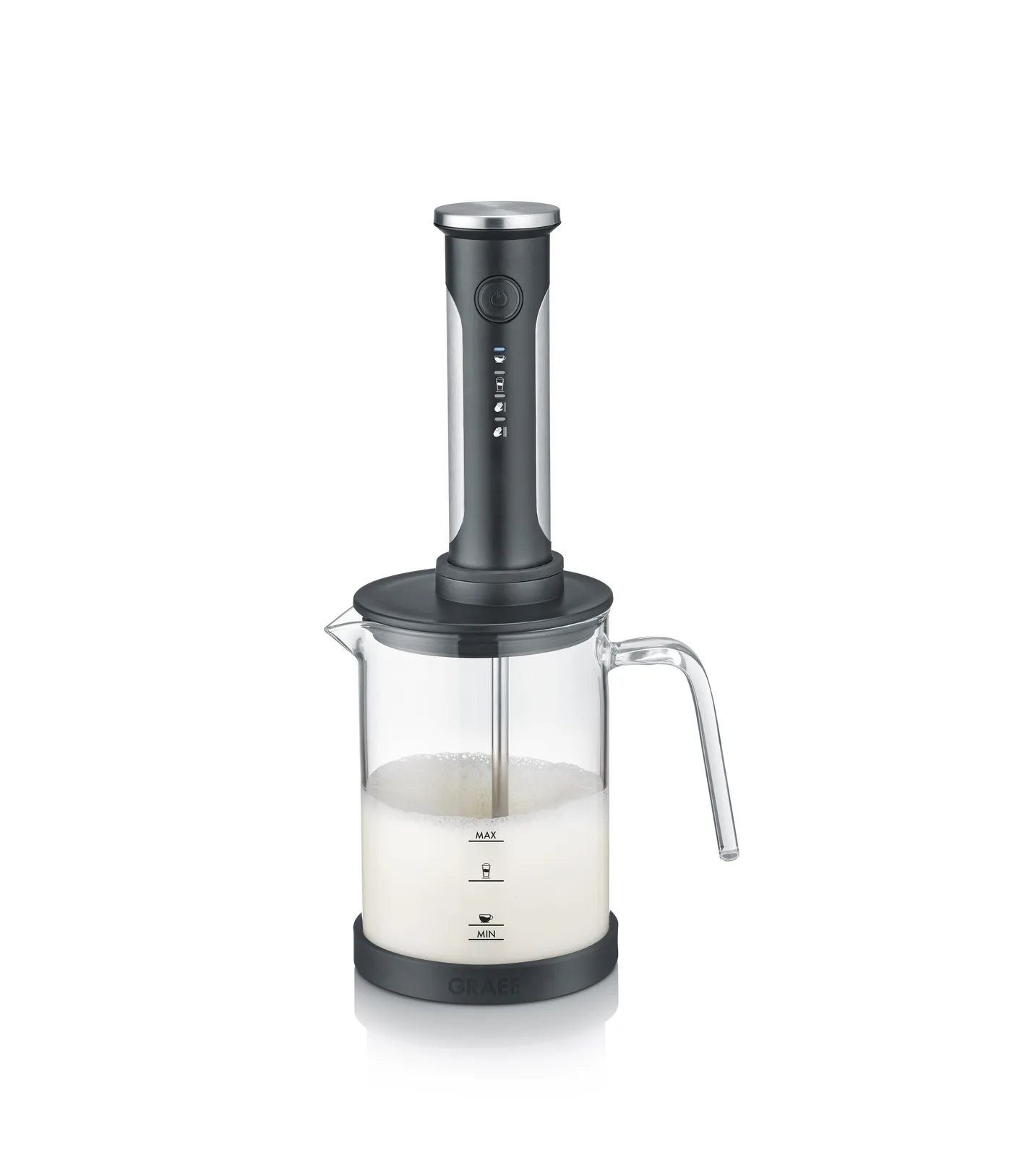 GRAEF MS202 beim Aufschäumen von Milch im transparenten Glas-Milchkännchen